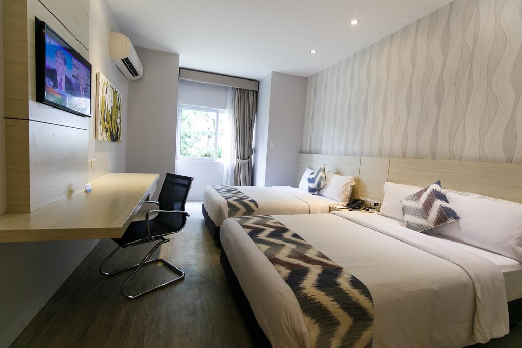 Solea Seaview Resort Lapu-Lapu City Exterior foto